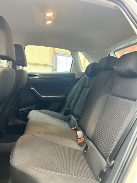 VOLKSWAGEN POLO - Photo 10