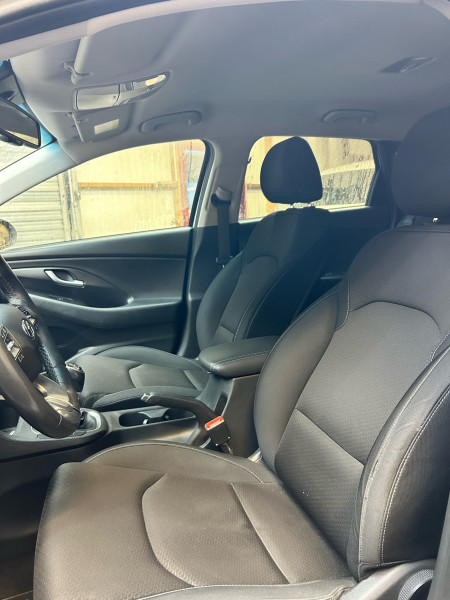 HYUNDAI I30 - Photo 8