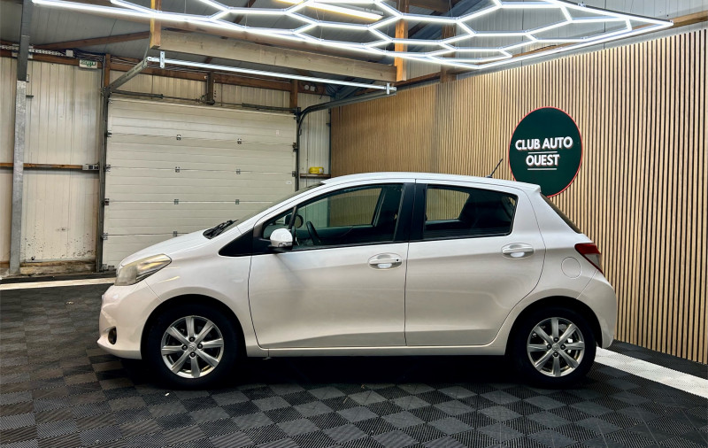 TOYOTA YARIS - Photo 3