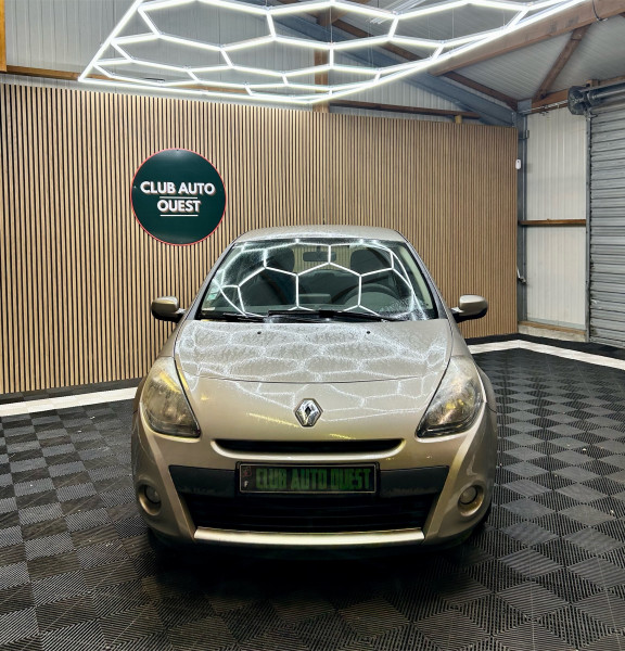 RENAULT CLIO III - Photo 2