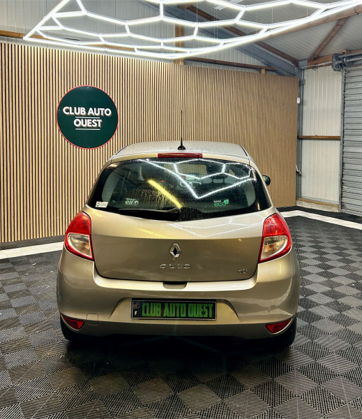 RENAULT CLIO III - Photo 6