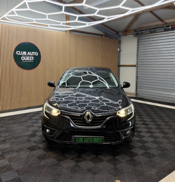 RENAULT MEGANE IV - Photo 2