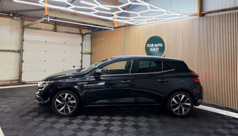 RENAULT MEGANE IV - Photo 3