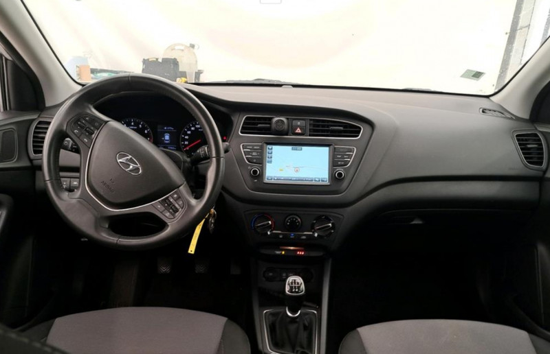 HYUNDAI I20 - Photo 5