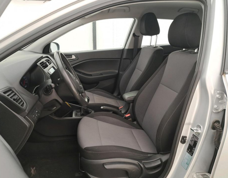 HYUNDAI I20 - Photo 7