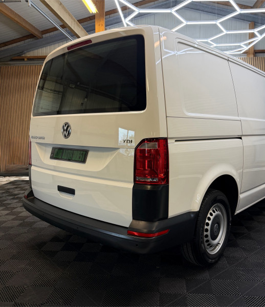 VOLKSWAGEN TRANSPORTER FG - Photo 11