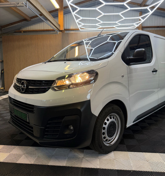OPEL VIVARO FG - Photo 16