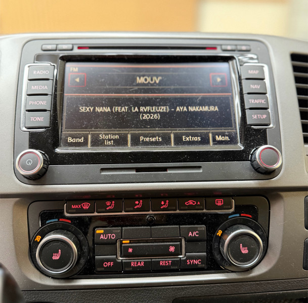 VOLKSWAGEN CALIFORNIA - Photo 9