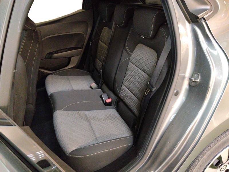 RENAULT CLIO V - Photo 13