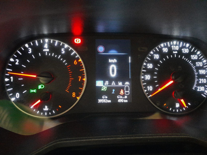 RENAULT CLIO V - Photo 10