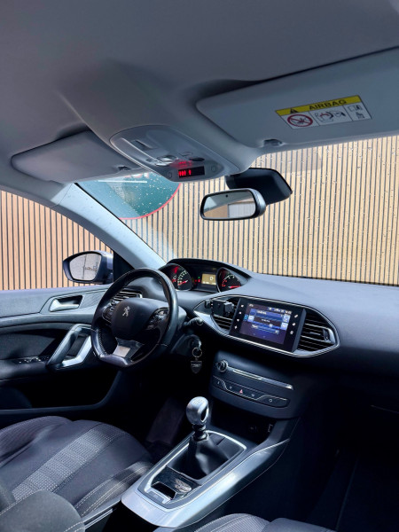PEUGEOT 308 - Photo 7