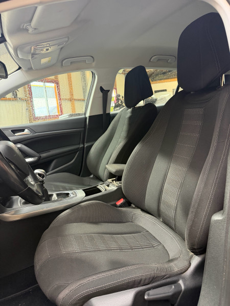 PEUGEOT 308 - Photo 8