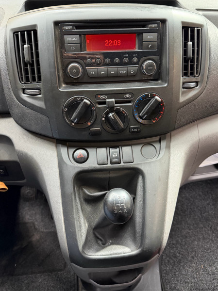 NISSAN NV200 - Photo 12