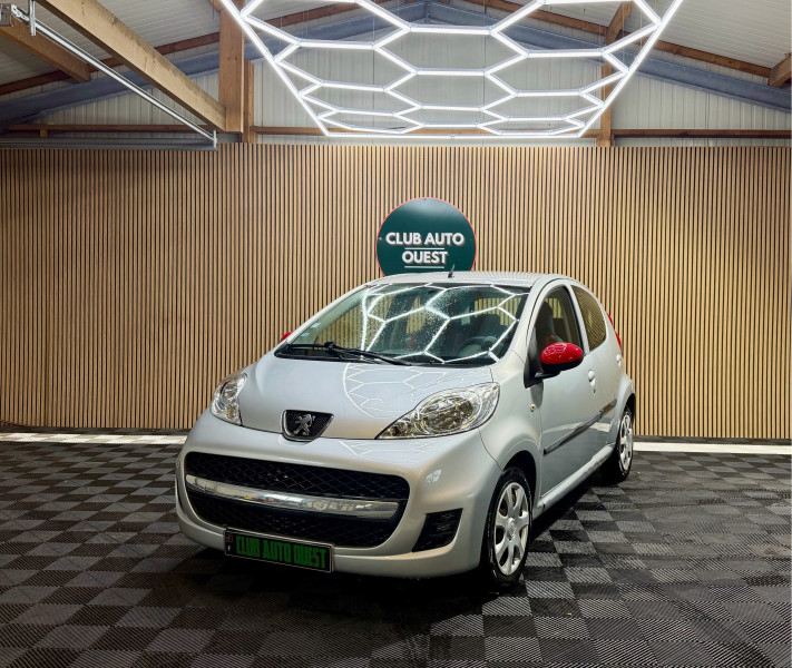 PEUGEOT 107 1.0 12V BLACK & SILVER 5P
