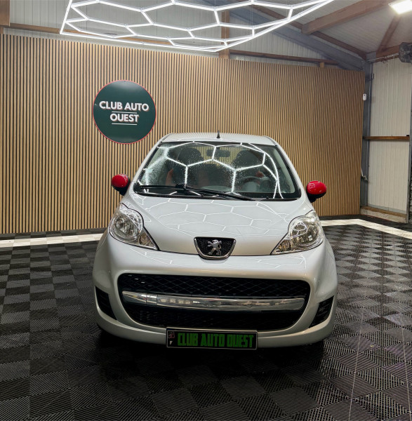 PEUGEOT 107 - Photo 2