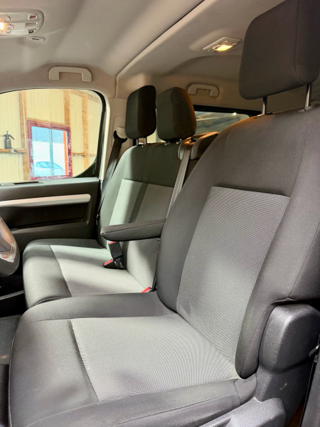 PEUGEOT TRAVELLER - Photo 11