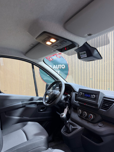 RENAULT TRAFIC III FG - Photo 10