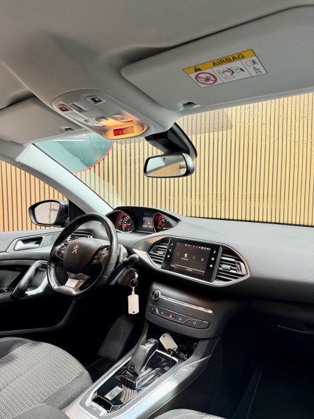 PEUGEOT 308 - Photo 7